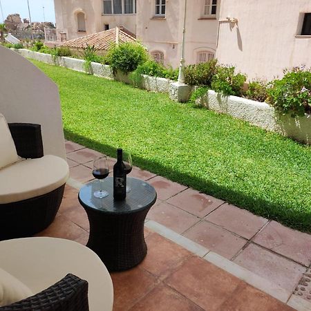 1 Bedroom Beachfront Apartment At Torecilla Beach 内尔哈 外观 照片