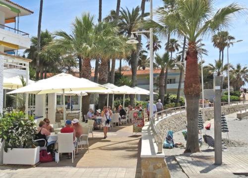 1 Bedroom Beachfront Apartment At Torecilla Beach 内尔哈 外观 照片
