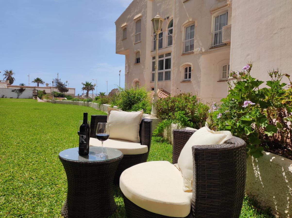 1 Bedroom Beachfront Apartment At Torecilla Beach 内尔哈 外观 照片